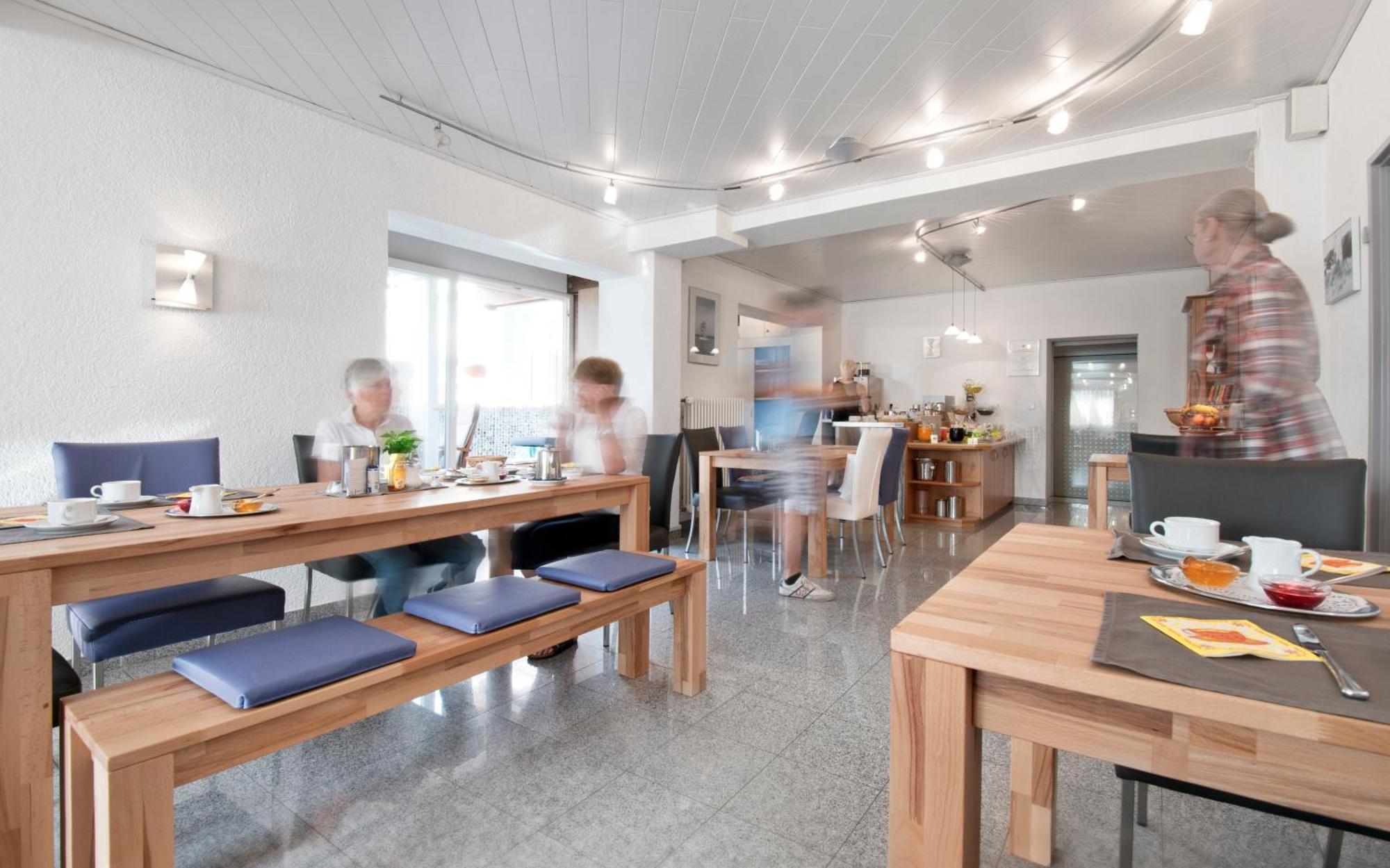 Gaestehaus Holzer 콘스탄츠 외부 사진