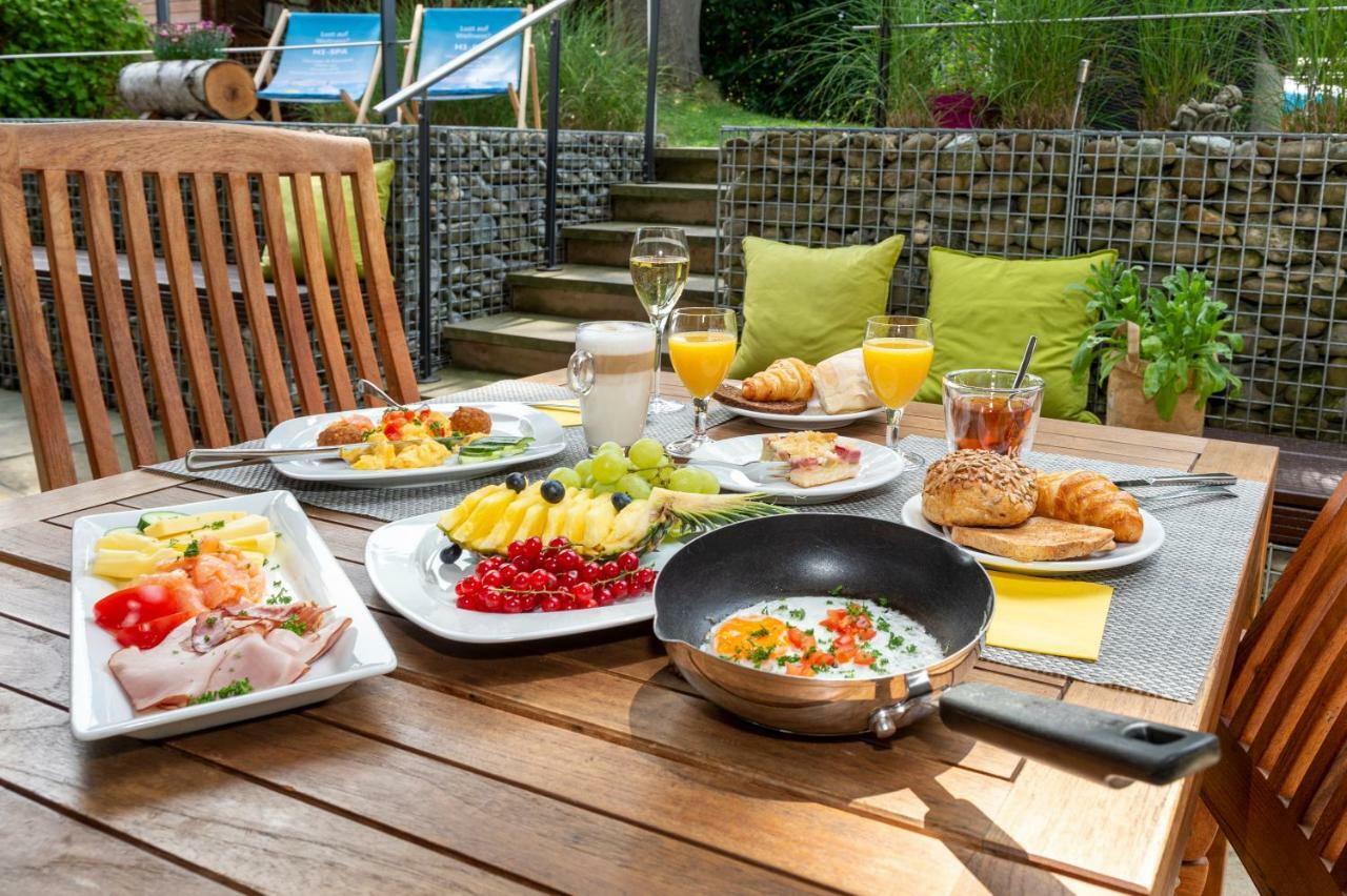 Gaestehaus Holzer 콘스탄츠 외부 사진